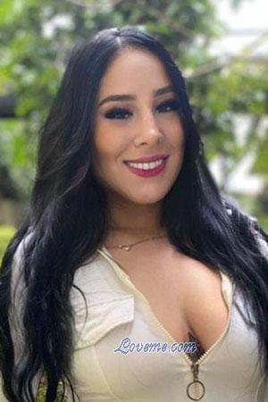 213767 - Mariana Age: 26 - Colombia