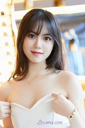 214653 - Jiaqi Age: 19 - China