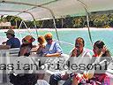 cartagena-women-boat-1104-13